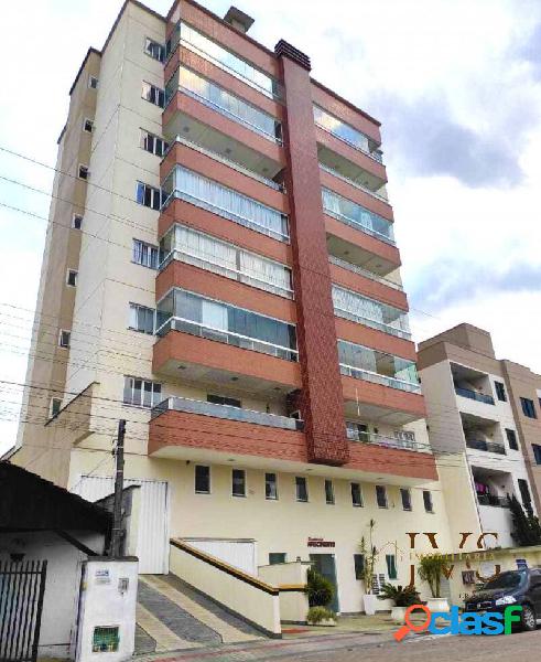 Apartamento Semi Mobiliado 01 suíte e 02 dormitórios no