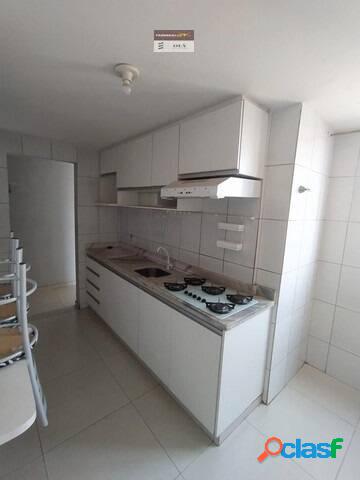 Apartamento no Goiania 2 ! Rico em Armarios ! 3 Quartos !