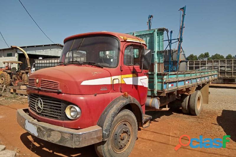 Caminhão Mercedes Benz 1113 Carroceria