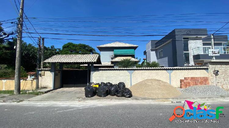 Casa Excelente em Área Nobre com Terreno de 600m2!