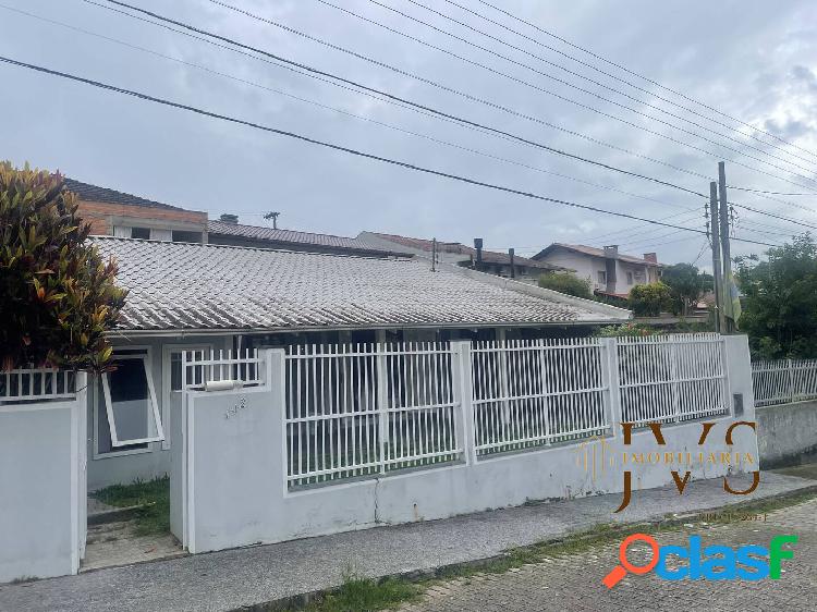 Casa a venda na Velha com 3 quartos