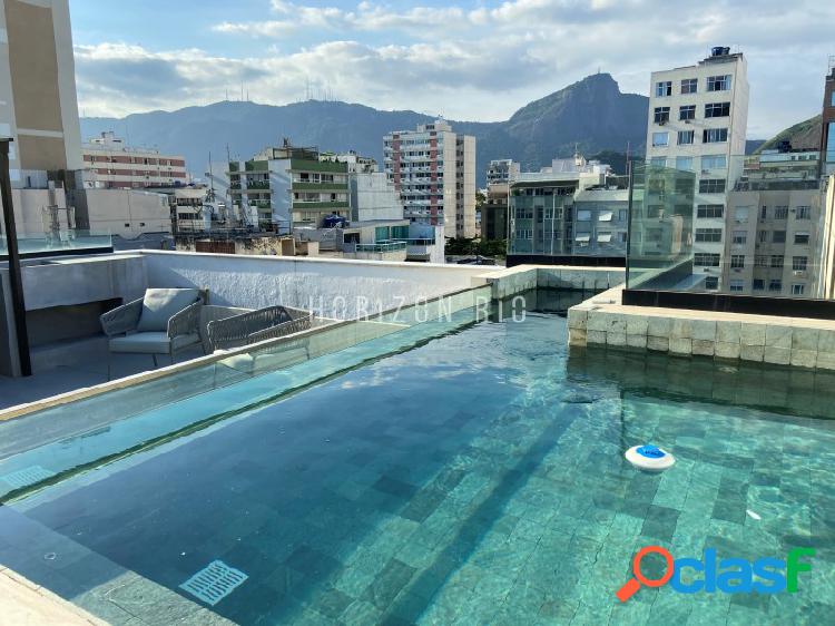 Maravilhosa cobertura de luxo com piscina a venda em Ipanema