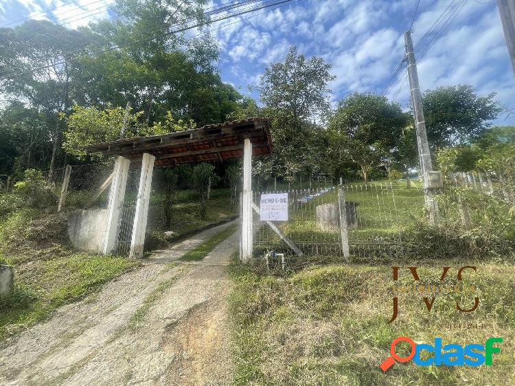 Terreno com 2 casas na Vila Itoupava