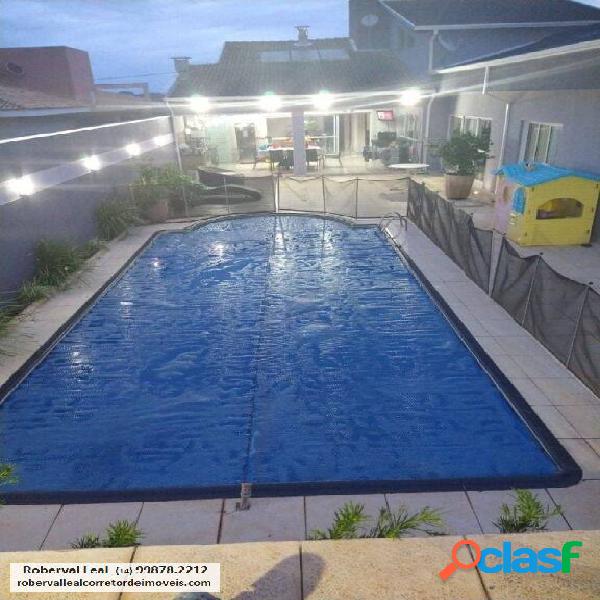 Casa com 4 dormitórios à venda, 400 m² por R$