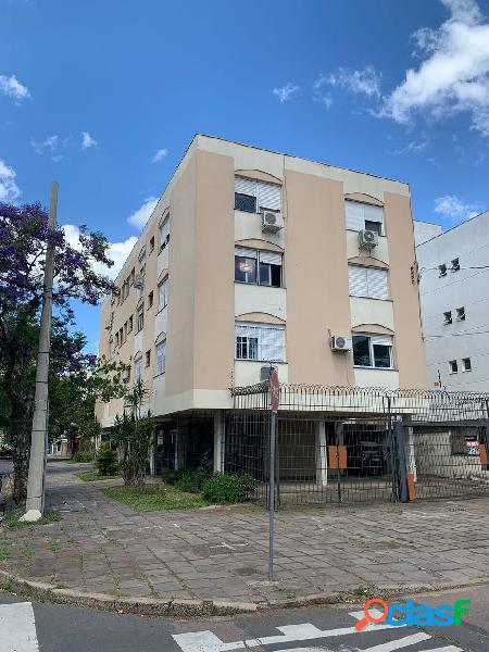 Apartamento com 1 quarto, 45m², à venda em Porto Alegre,