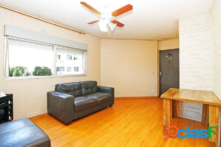 Apartamento com 2 quartos, 62m², à venda em Porto Alegre,