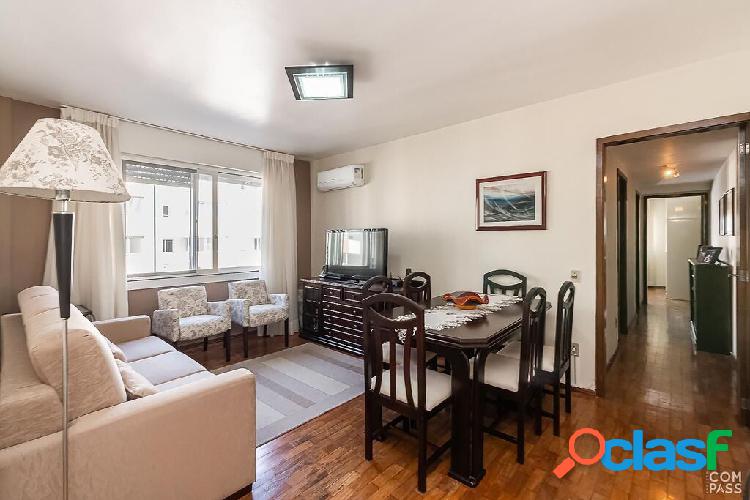 Apartamento com 2 quartos, 82m², à venda em Porto Alegre,