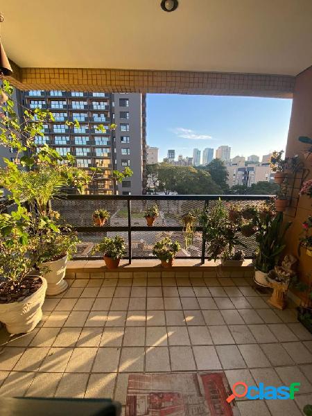 Apartamento com 3 quartos, 103m², à venda em Porto Alegre,