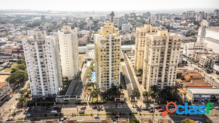 Apartamento com 3 quartos, 90m², à venda em Porto Alegre,
