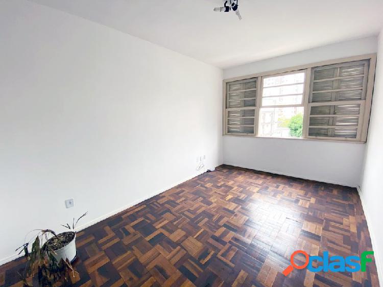 Apartamento com 3 quartos, 91m², à venda em Porto Alegre,