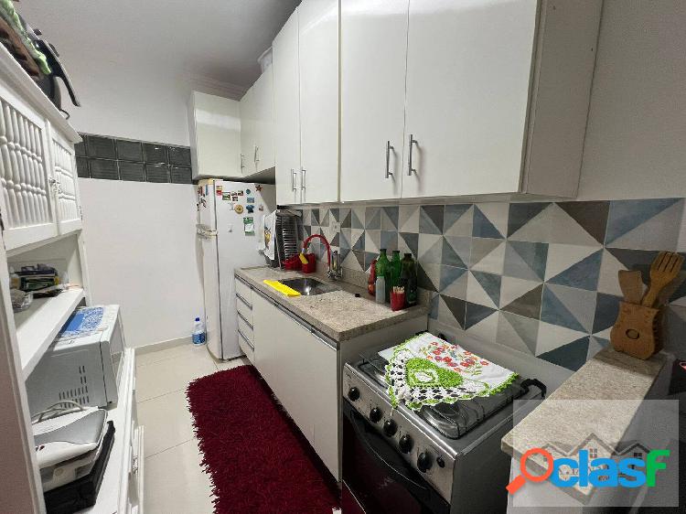 Apartamento de 02 dorm no canto do forte