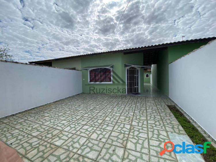 CASA A VENDA EM ITANHAÉM A 540M DO MAR - ACEITA
