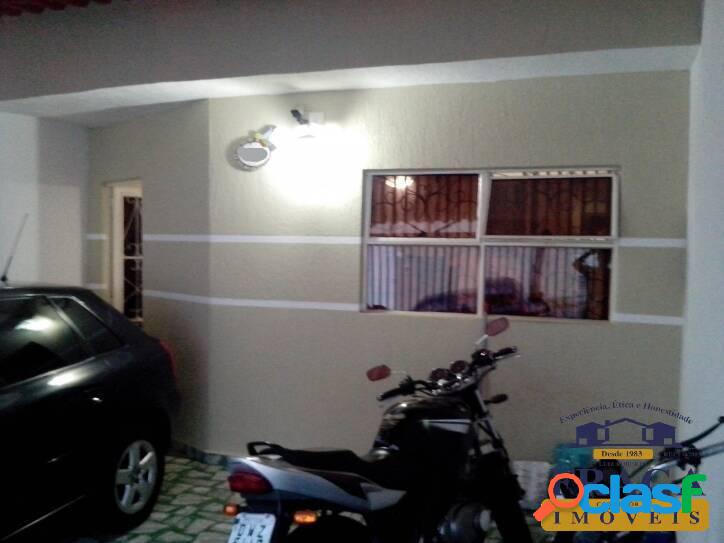 CASA C/ 152 M² / 03 QUARTOS SENDO 01 SUÍTE / 02 VAGAS
