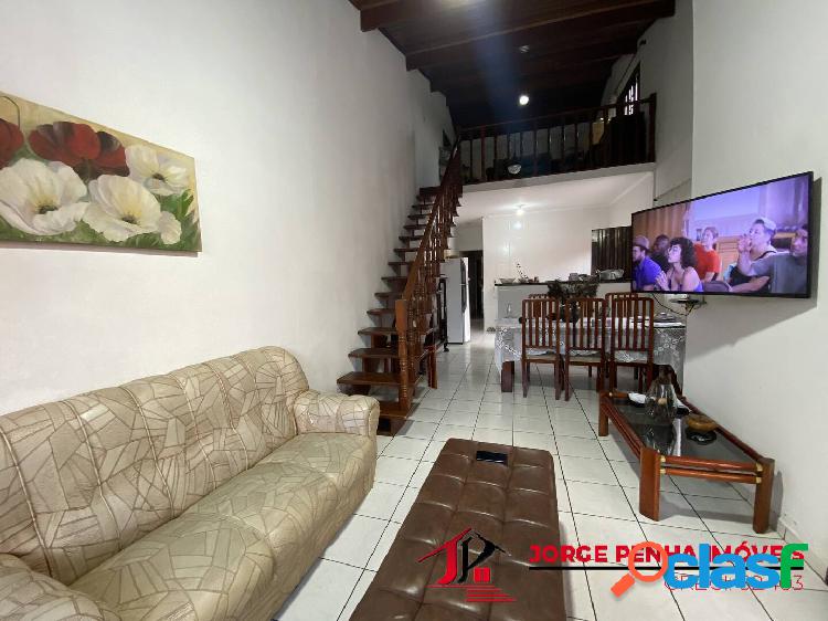 CASA COM 2 DORMITÓRIOS EM BAIRRO NOBRE