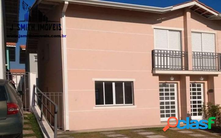 CASA NOVA EM CONDOMÍNIO COM CLUBE FAMILIAR, PRONTO PARA