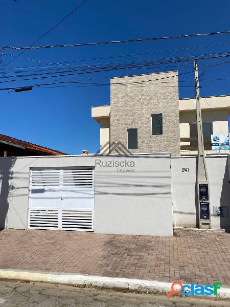 CASA SOBREPOSTA A VENDA EM ITANHAÉM A 250M DO MAR.