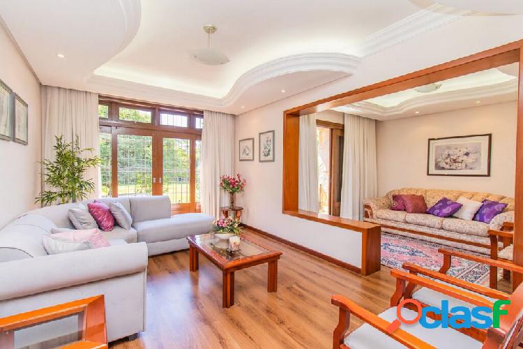 Casa com 3 quartos, 338m², à venda em Porto Alegre, Jardim