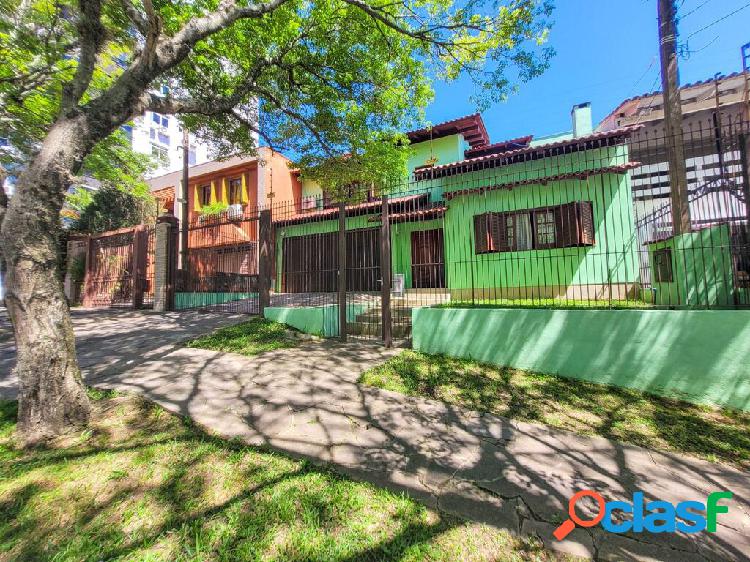 Casa com 4 quartos, 267m², à venda em Porto Alegre, Jardim