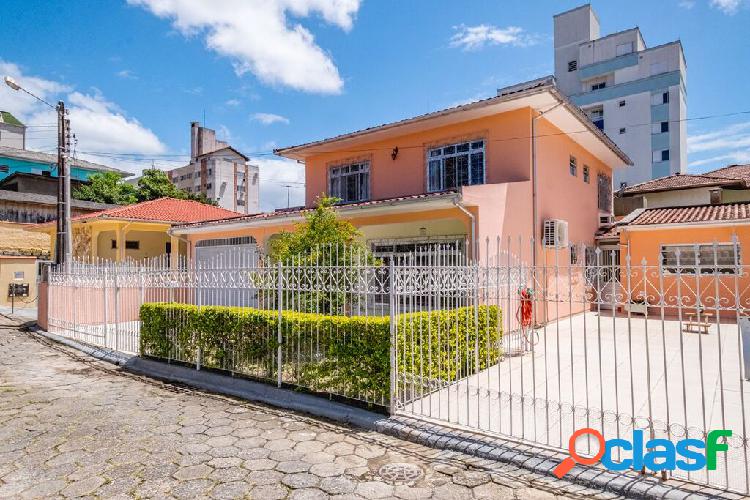 Casa com 5 quartos, 192m², à venda em Florianópolis,