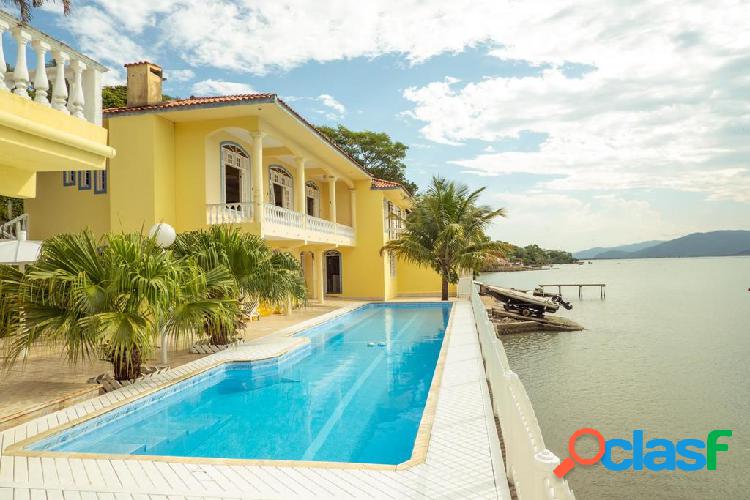 Casa com 5 quartos, 750m², à venda em Florianópolis,