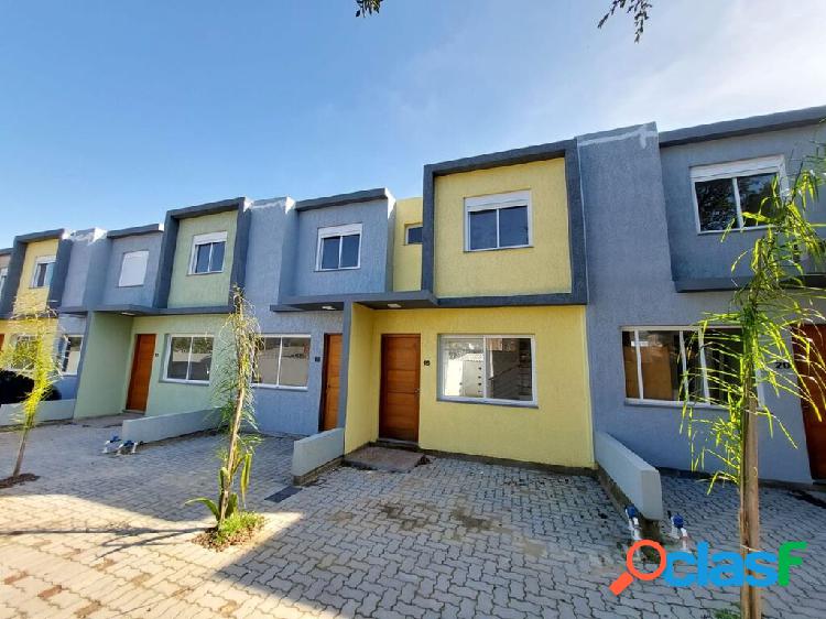 Casa de condomínio com 2 quartos, 64m², à venda em Porto