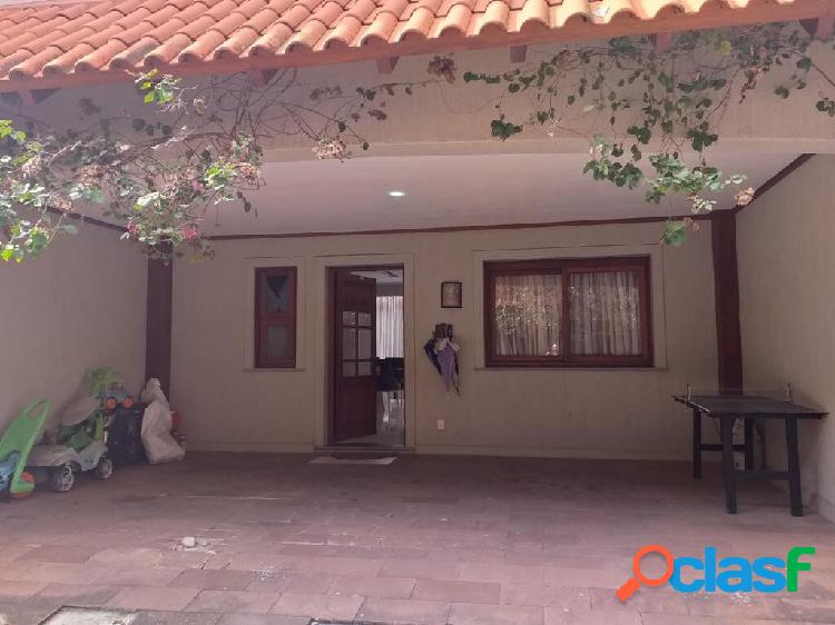 Casa de condomínio com 3 quartos, 230,21m², à venda em
