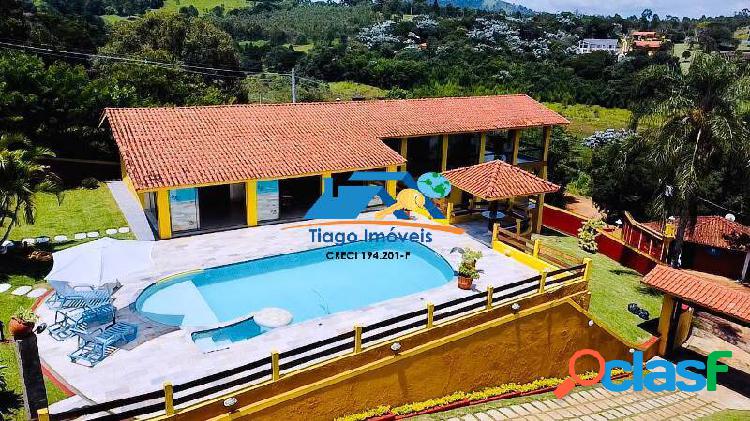 LINDA CHÁCARA EM CONDOMÍNIO REGIÃO PIRACAIA COM ACESSO A