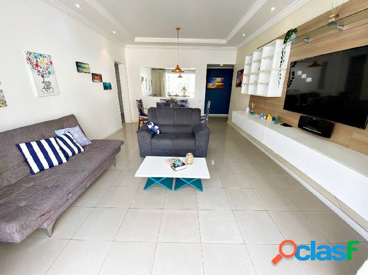 LINDO APARTAMENTO, 01 QUADRA DA PRAIA!