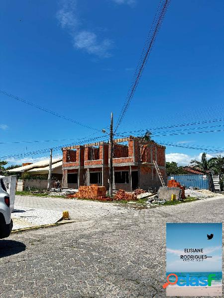 Residenciais à Venda, sendo 1 unidade com 2 suítes em