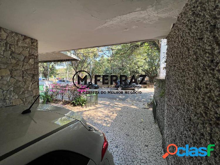 Sobrado com 4 Quartos e 4 banheiros à Venda, 253 m² por R$