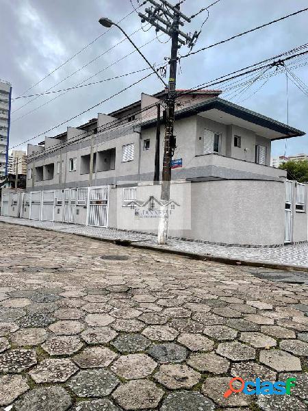 Vendo Casa Triplex de Condomínio com 3 Dormitórios -