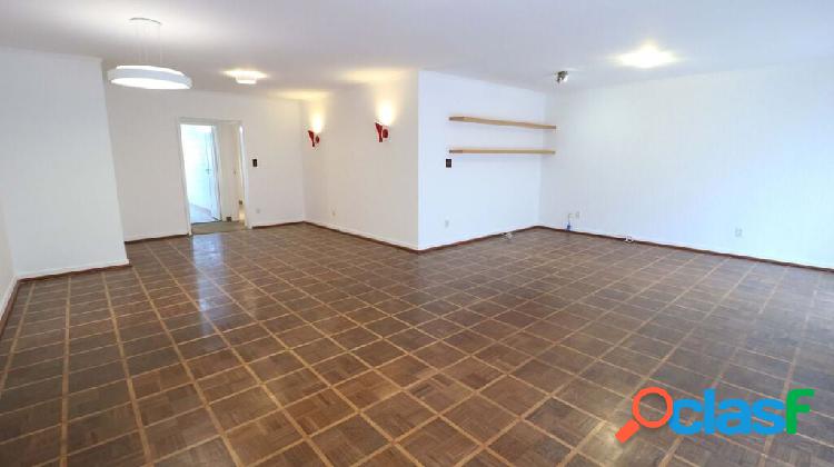 Apartamento com 3 quartos, 187m², à venda