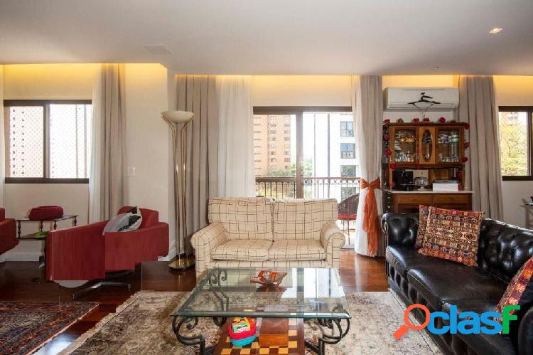 Apartamento com 4 quartos, 200m², à venda em São Paulo,