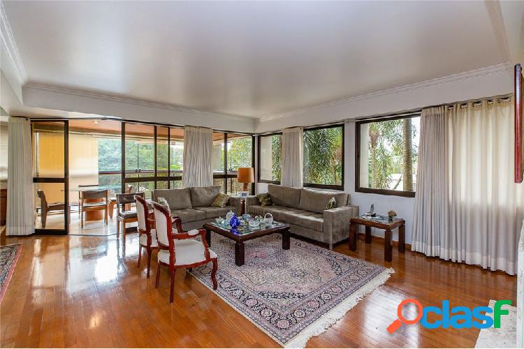 Apartamento com 4 quartos, 214m², à venda