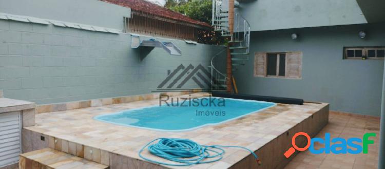 CASA COM PISCINA E 3 DORMITÓRIOS A VENDA EM ITANHAÉM/SP