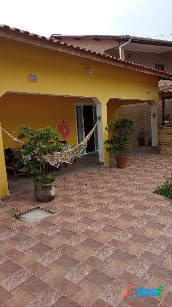 CASA LOTE INTEIRO EM ITANHAÉM COM PISCINA, EDICULA E