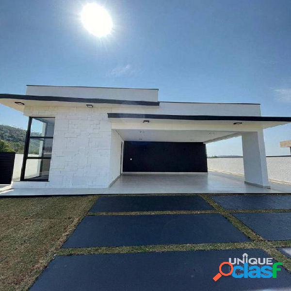 Excelente Casa em Condomínio Ibi Aram com 4 Quartos e 03
