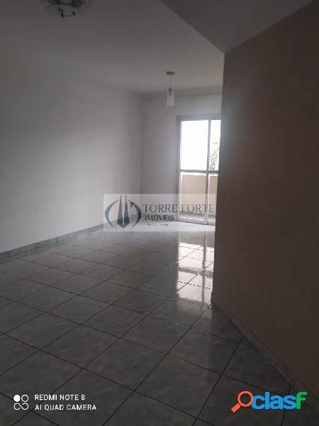 Lindo apartamento 2 dormitórios 1 vaga e varanda na Vila