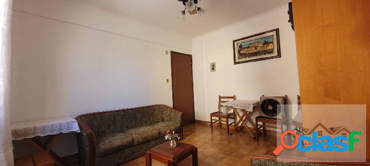 Vendo Apartamento Grande de 1 Dormitório no Boqueirão!