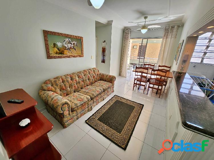 APARTAMENTO REFORMADO, LADO PRAIA!