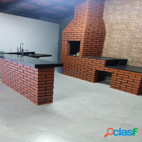 Casa a venda com Piscina de 3 Qts no residencial Buritis -
