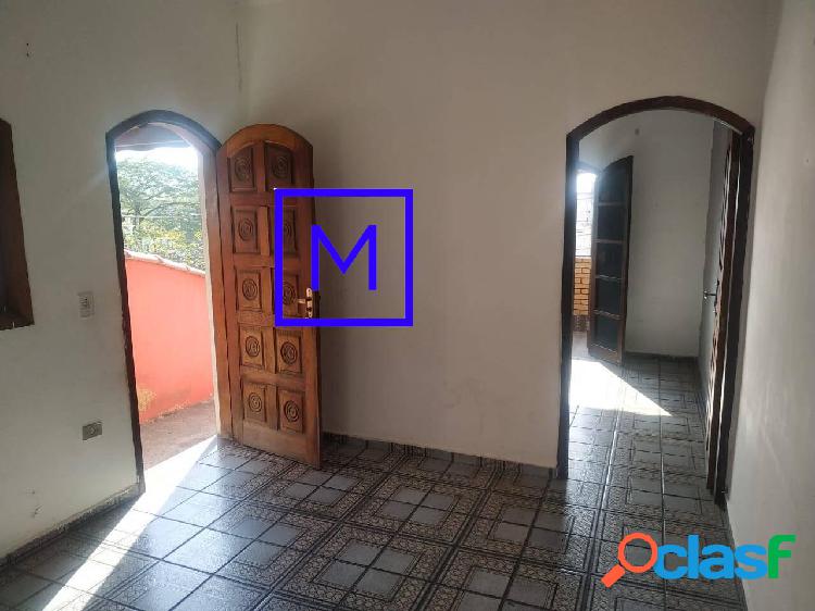 Casa individual à venda na Vila Curuçá com vaga