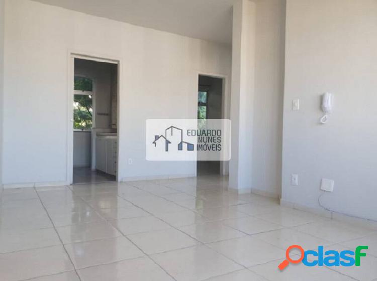 APARTAMENTO COM 02 QUARTOS, VAGA NO ANCHIETA.