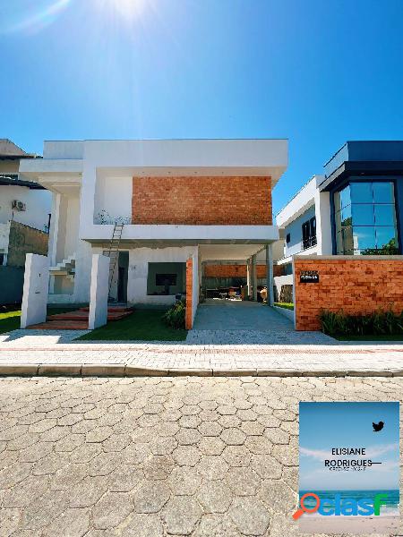 Casa Alto padrão à Venda em Porto Belo/SC