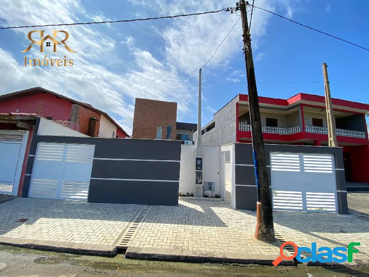 Casa Sobreposta de frente ao mar no Jd. Regina em