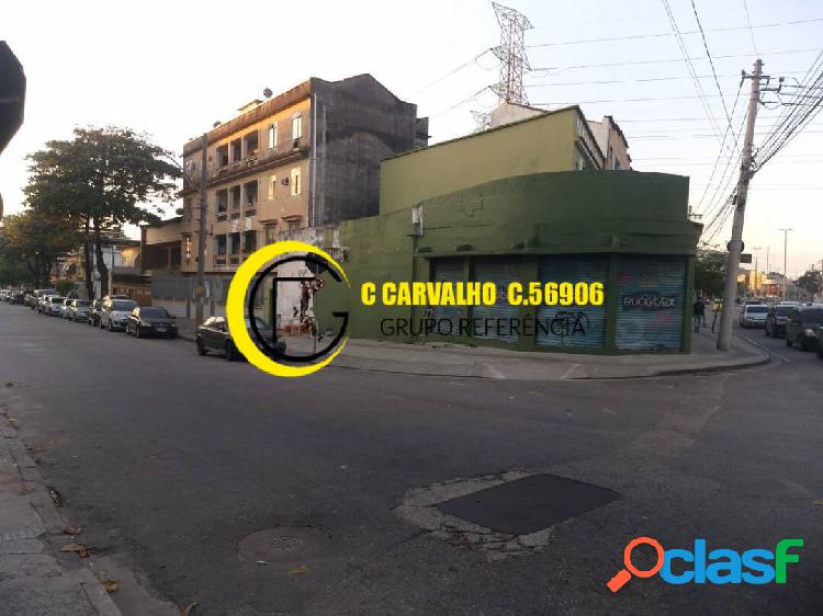 Loja Avenida Vicente de Carvalho esquina com Rua Tomas Lopes