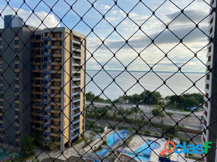 Apartamento com 3 dormitórios à venda, 140 m² por RS