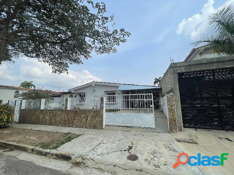 CASA EN VENTA TRIGAL SUR CALLE CERRADA