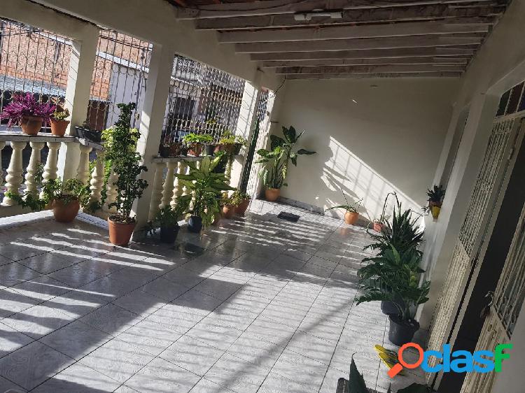 Casa com 2 dormitórios à venda, 200 m² por RS 250.000 -