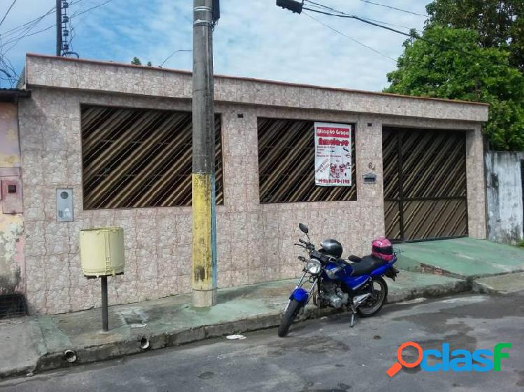 Casa com 2 dormitórios à venda, 300 m² por RS 320.000 -